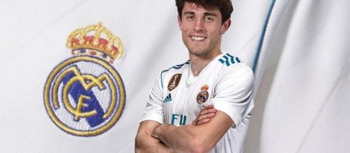 &Aacute;lvaro Odriozola firma un contrato con el Real Madrid para las pr&oacute;ximas seis temporadas