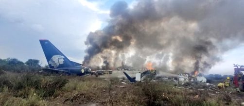 Milagro este martes en Durango al sobrevivir los 103 pasajeros del accidente a&eacute;reo