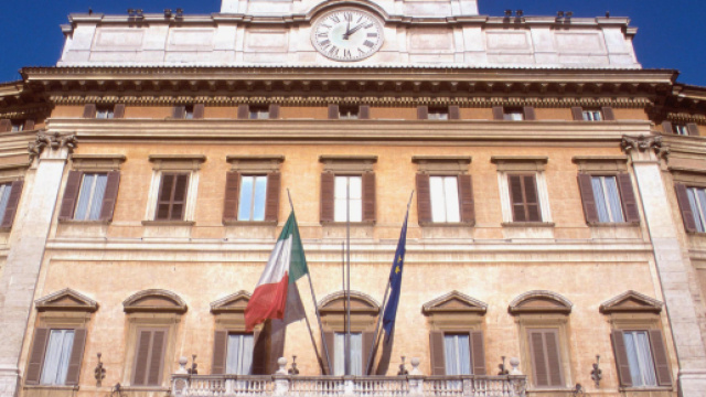 Dl Dignita: niente contributo aggiuntivo per i rinnovi di contratto a termine nel lavoro domestico