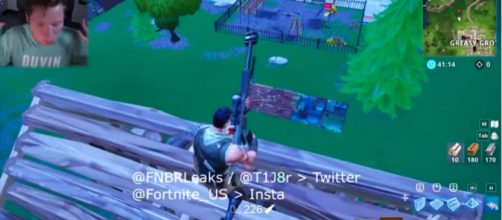 It will definitely suck if you'll be on the receiving end of this weapon in 'Fortnite' BR. [Image source: TmarTn2/YouTube]