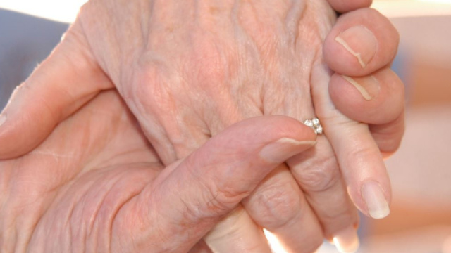 Sposati da 50 anni, marito e moglie operati al cuore lo stesso giorno a Treviso, hanno poi trascorso la degenza nella stessa camera.