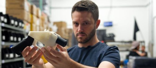 Facebook evitar&aacute; la distribuci&oacute;n de dise&ntilde;os de armas 3D