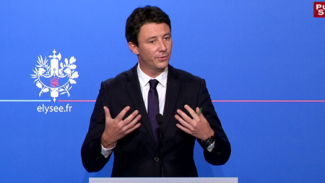 Benjamin Griveaux d&eacute;fend la position du gouvernement