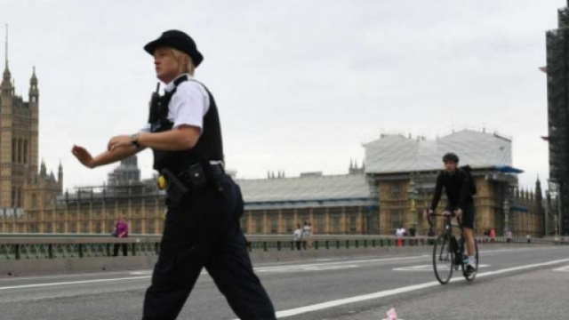 Londres : Une voiture fonce sur le Parlement, plusieurs bless&eacute;s
