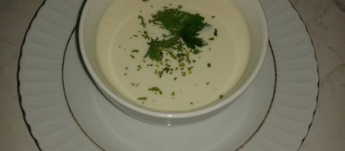 Vichyssoise. [Image Source: E4024 - Wikimedia Commons]