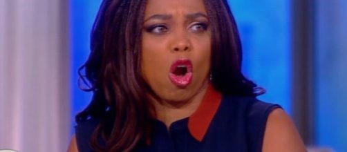 Omarosa- former white House aide in the news-Photo-( image credit-CNN/youtube)