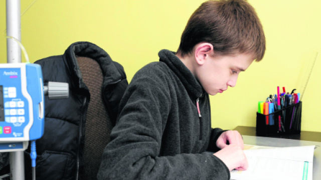 Polonia, 25enne lotta contro la malattia di Fabry: dimostra 12 anni.