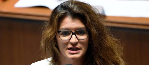 Colapso de la lira turca contradice las teor&iacute;as soberanas de la moneda nacional