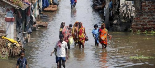 Inundaciones en la India acaban con la vida de cientos