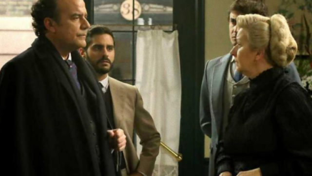 Una Vita: Susana tradisce il figlio Simon con l'aiuto di don Arturo Valverde