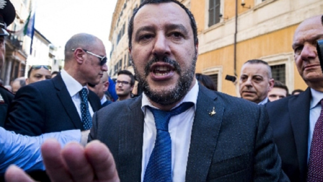 Matteo Salvini denunciato da un'associazione