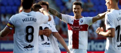 Huesca debuta en primera sumando de tres