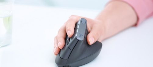 Logitech MX Vertical es el nuevo rat&oacute;n mas c&oacute;modo del Mundo