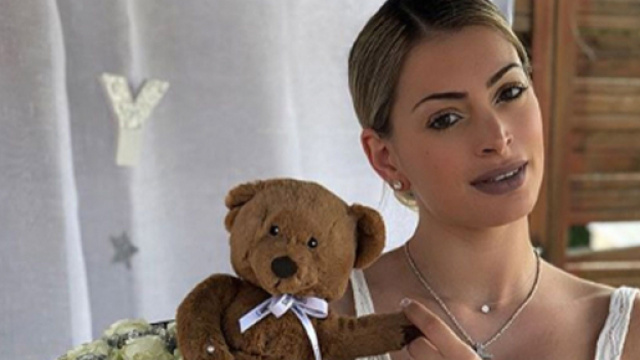 Anthony Martial, le compagnon de M&eacute;lanie Da Cruz partage une adorable photo de leur b&eacute;b&eacute; Swan.