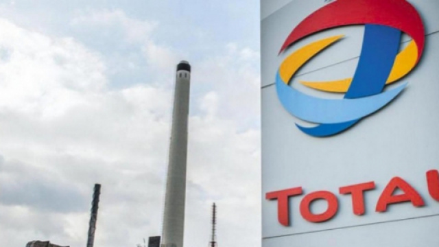 Le g&eacute;ant p&eacute;trolier Total quitte l'Iran