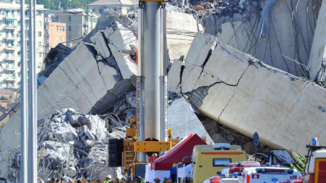 Il moncone del ponte di Genova rimasto in piedi &egrave; pi&ugrave; corroso di quello crollato e va demolito con urgenza.