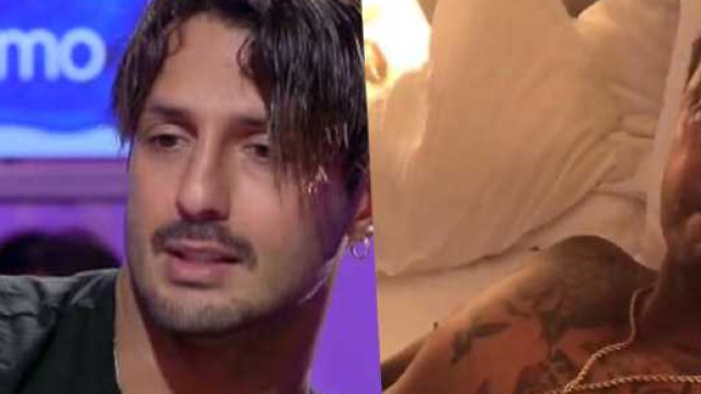 Fabrizio Corona a luci rosse su Instagram: la foto senza veli scatena polemiche