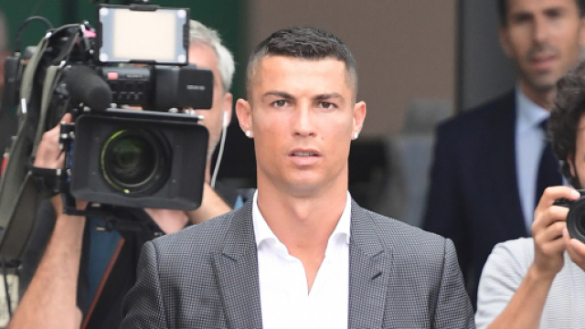 Meglio Ronaldo o Neymar? E' scontro tra due operai.