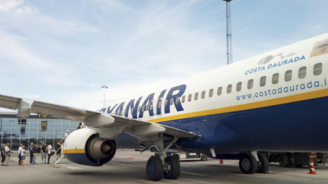 Ryanair, da novembre il 2&deg; bagaglio a mano coster&agrave; 6 euro