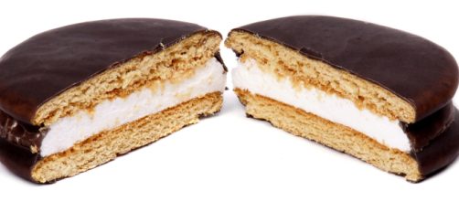 Cake in all it's glory. - [delicious diet via Pexels]