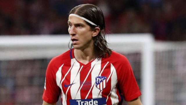 Filipe Luis, pourtant dans le viseur du PSG, n'a pas fait l'objet d'une seule offre de la part des parisiens pour le moment.