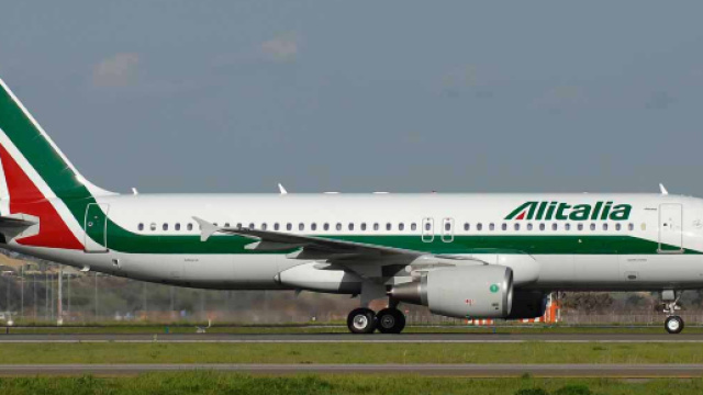 Bari, bimbo libanese di due anni muore sul volo Beirut-Roma: arresto cardiocircolatorio, vani i soccorsi