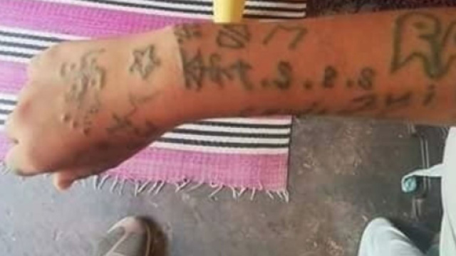 Marocco, 17enne violentata in gruppo e torturata con tatuaggi osceni