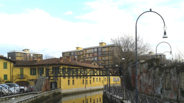 Milano, minorenne abusata ai Navigli: in manette un 40enne congolese (in foto il Naviglio Martesana, luogo del fatto di cronaca)