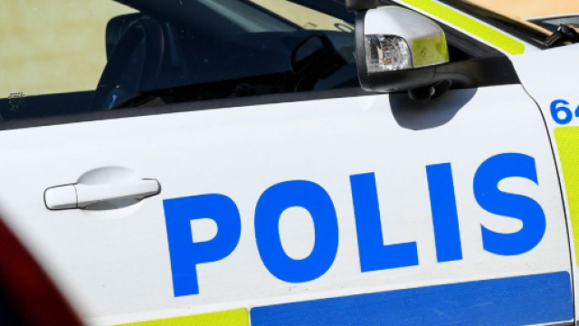 La polizia svedese ha ucciso un 20enne affetto da sindome di Down: impugnava una pistola giocattolo scambiata per un'arma vera.
