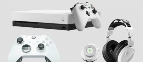 Photo of the white Xbox One X [image credit: II MBG II / YouTube screencap]