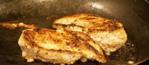 Pan Fried chicken isn't complete without a great sauce to go with it. [image source: Nick Amoscato - Flickr]