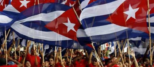 Cubanos emigrados podr&aacute;n participar en nueva constituci&oacute;n