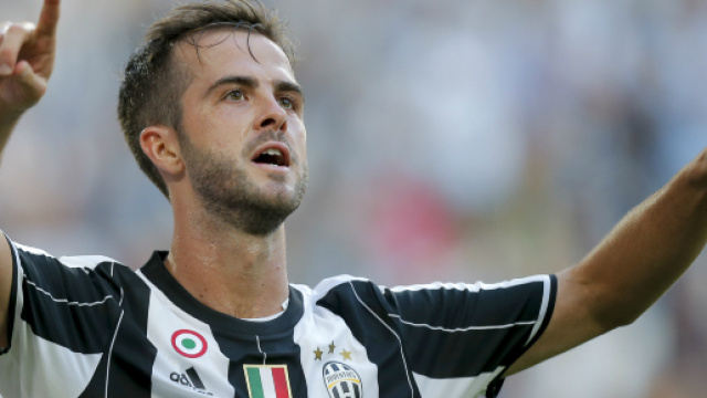 Calciomercato Juventus: Pjanic vuole un ingaggio alla Dybala.