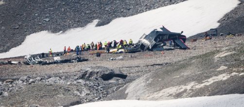 20 muertos al estrellarse un avi&oacute;n militar antiguo en Suiza -