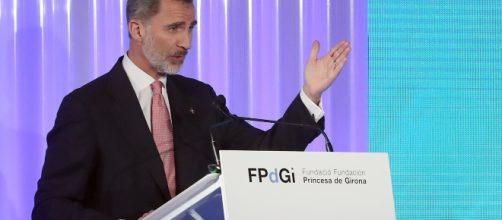 Mon&aacute;rquicos y republicanos se concentran ante el Palau de L&rsquo;Almudaina