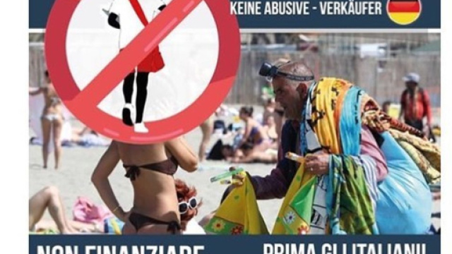 Il manifesto affisso lungo le spiagge da CasaPound.