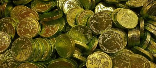 People can save money on everyday items, like produce, purchased for greater savings. [Images Source: Brett_Hondow &ndash; Pixabay]