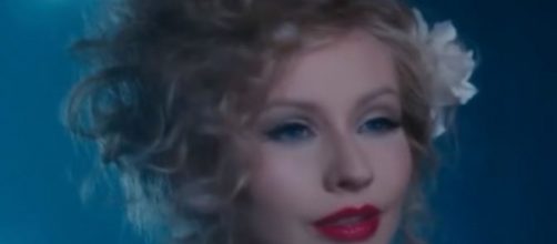 Top 7 most horrible Celebrity Hairstyles - Image credit - Christina Aguilera via Gabriel Ezequiel | YouTube