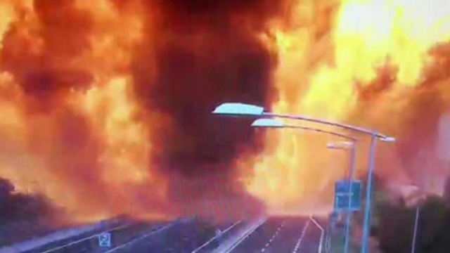 Esplosione Borgo Panigale, 1 morto e 145 feriti: aperto un fascicolo per disastro colposo