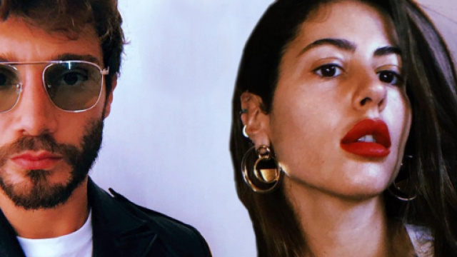 Gossip: Stefano De Martino mostra il 'lato b' a bordo piscina con Gilda Ambrosio.