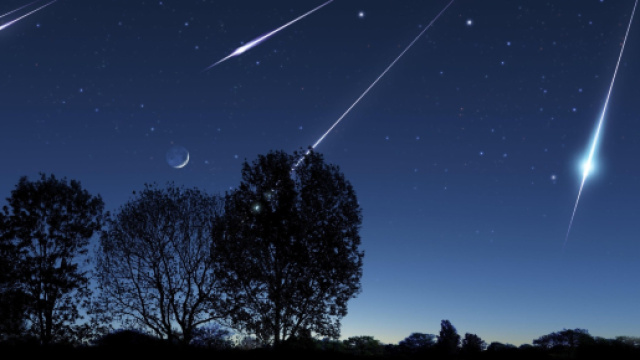 Il 10 agosto torna il fenomeno delle Peseidi, le stelle comete che sembrano provenire dalla costellazione di Perseo