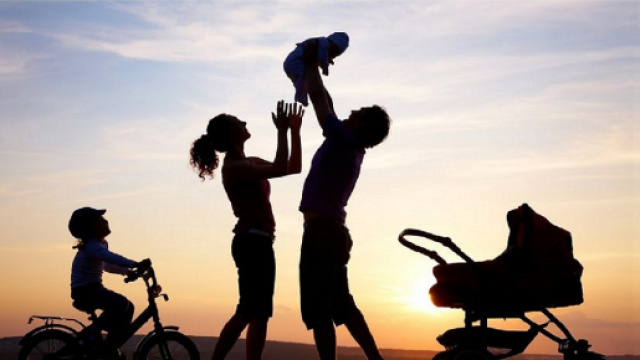 In EU pochi figli, in tarda et&agrave; e fuori dal matrimonio