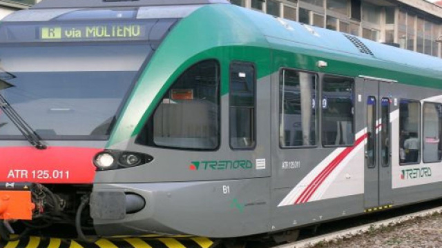 'Zingari scendete avete rotto i c...' Trenord apre inchiesta, Salvini ribadisce #Viaggiaresicuri