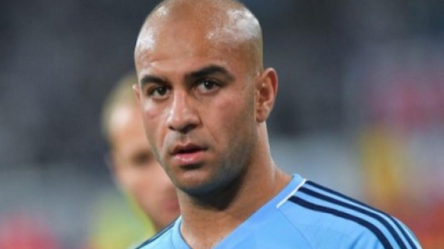 Aymen Abdennour va finalement rester sur le banc de l'OM pour l'ann&eacute;e qui vient.