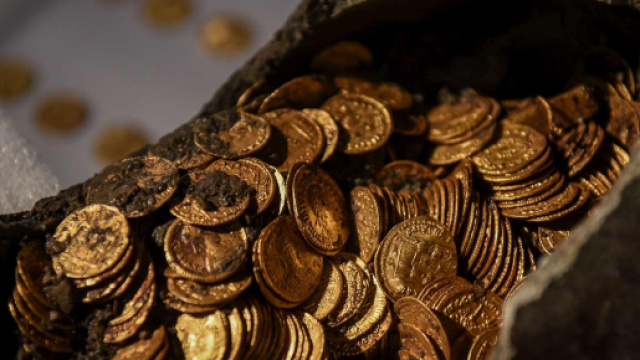 Eccezionale scoperta a Como: almeno 300 monete d'oro romane emergono durante i lavori in centro di costuzione di abitazioni.