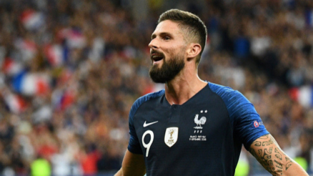 Giroud fa festeggiare ancora la Francia: 2-1 all'Olanda a Saint-Denis.