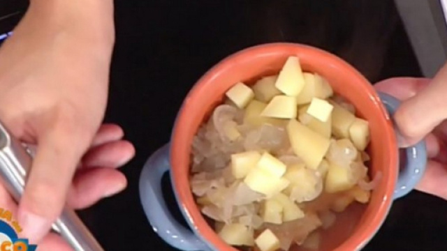 La prova del cuoco, le ricette della prima puntata: Elisa Isoardi commossa