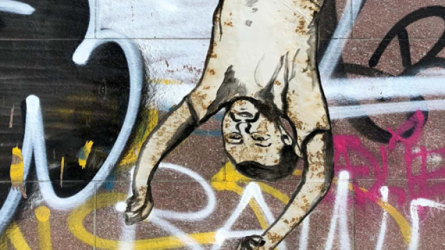 Murales Salvini a testa in gi&ugrave; a Torino