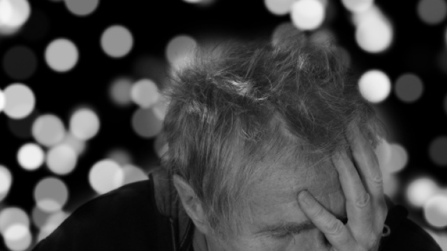 Sonnolenza diurna e morbo di Alzheimer: una possibile correlazione - ultimavoce.it
