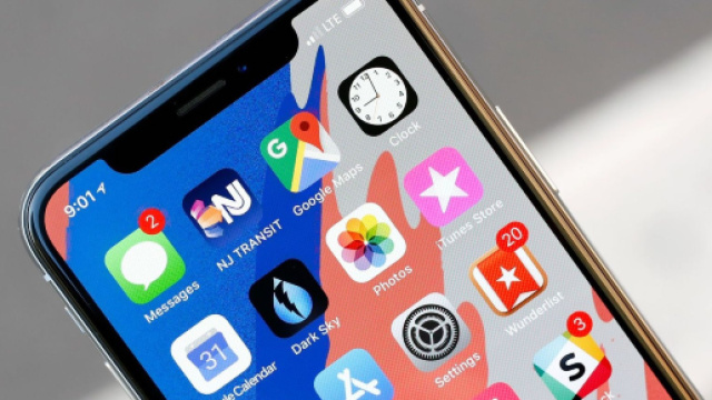 Apple iPhone X Sales Tanked 73% In Q1 2018 As Buyers Prefer Old ... - dazeinfo.com